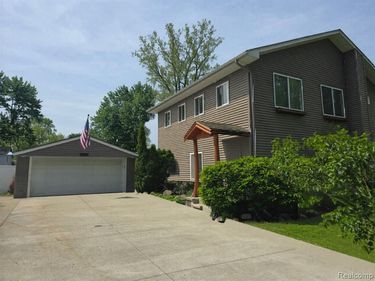 135 N Haven Street, Novi, MI 48377