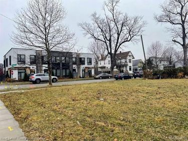 7719 E Lafayette Street , Detroit, MI 48214