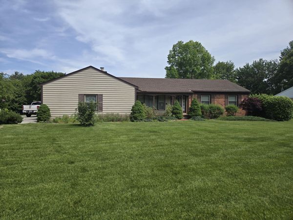 5827 Pine View Drive, Ypsilanti, MI 48197