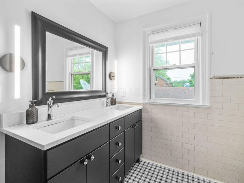 115 N Cassingham Road, Columbus, OH 43209 Photo 40