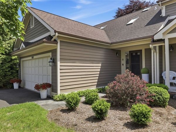 1017 Hillsboro Cove Circle, Webster, NY 14580