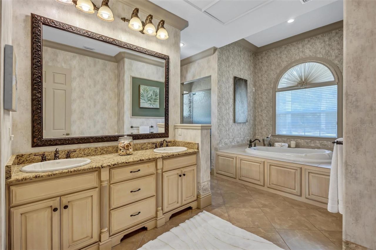 1045 Fox Creek Drive, Sarasota, FL 34240 Photo