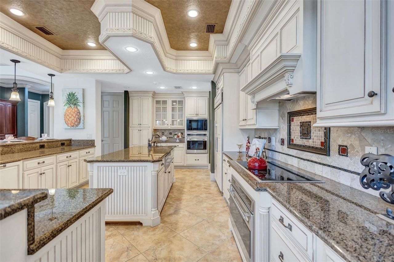 1045 Fox Creek Drive, Sarasota, FL 34240 Photo