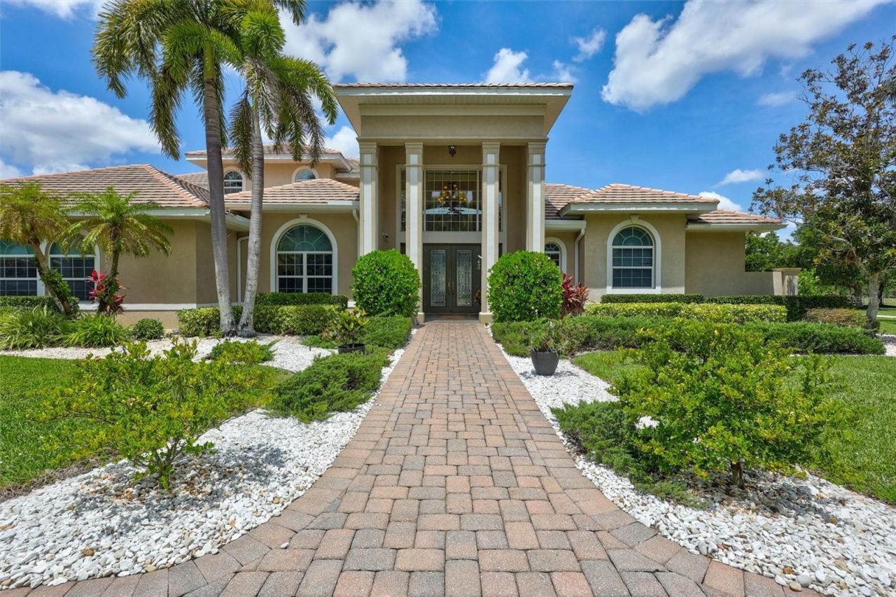 1045 Fox Creek Drive, Sarasota, FL 34240 Photo