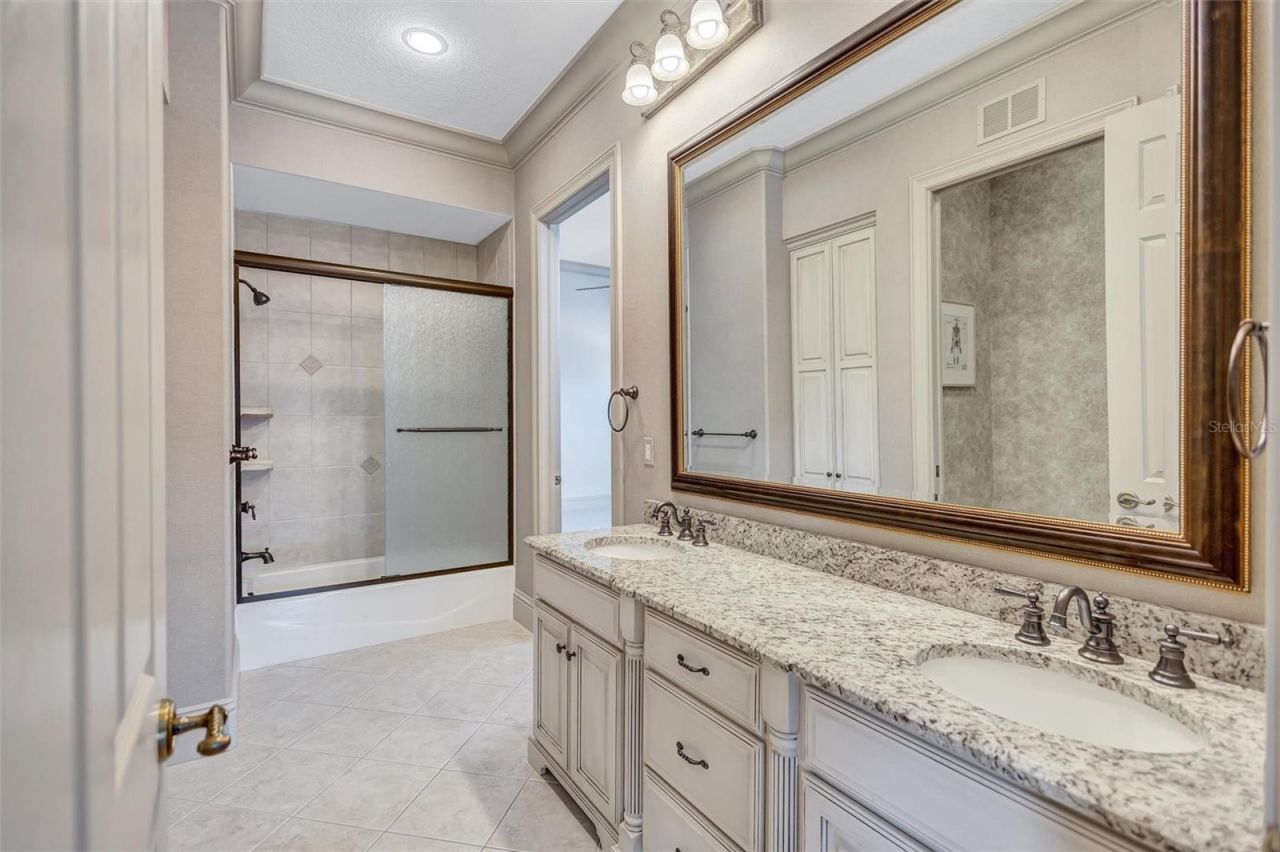 1045 Fox Creek Drive, Sarasota, FL 34240 Photo