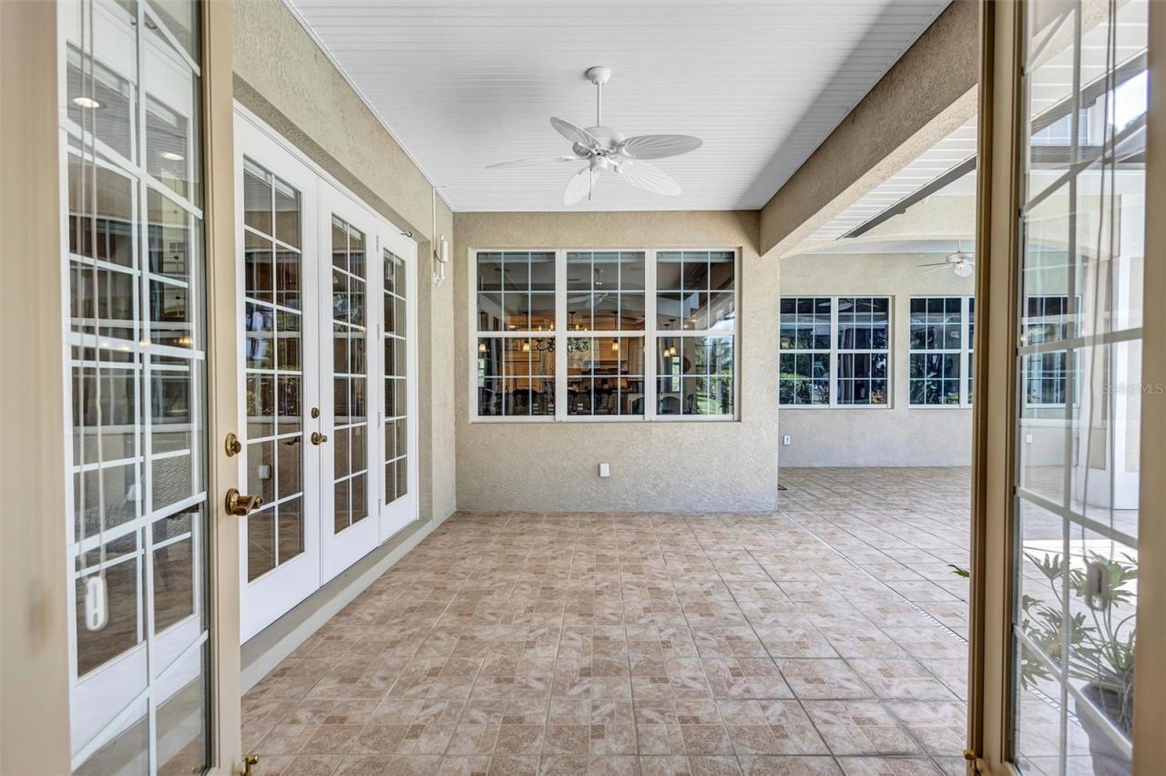 1045 Fox Creek Drive, Sarasota, FL 34240 Photo
