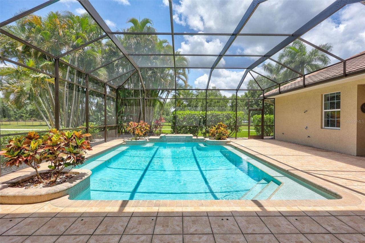 1045 Fox Creek Drive, Sarasota, FL 34240 Photo