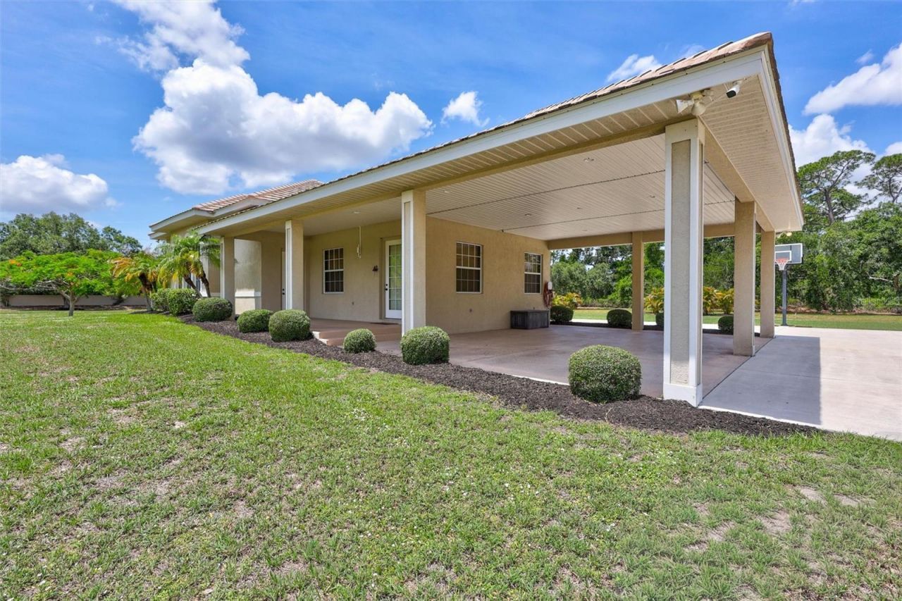 1045 Fox Creek Drive, Sarasota, FL 34240 Photo