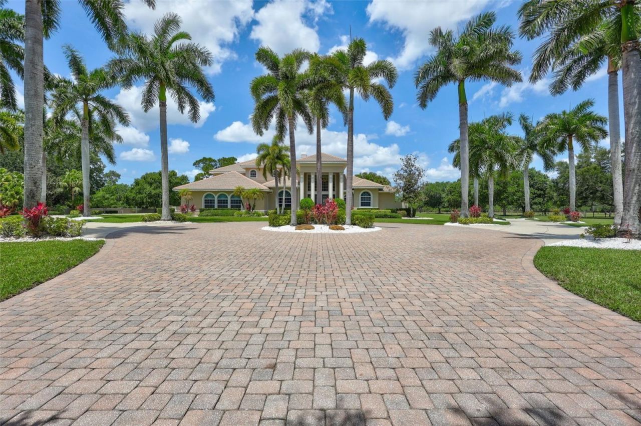 1045 Fox Creek Drive, Sarasota, FL 34240 Photo