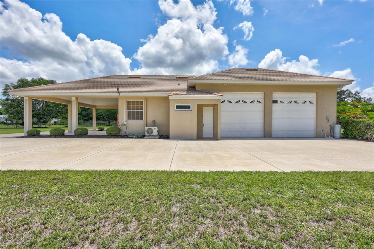 1045 Fox Creek Drive, Sarasota, FL 34240 Photo