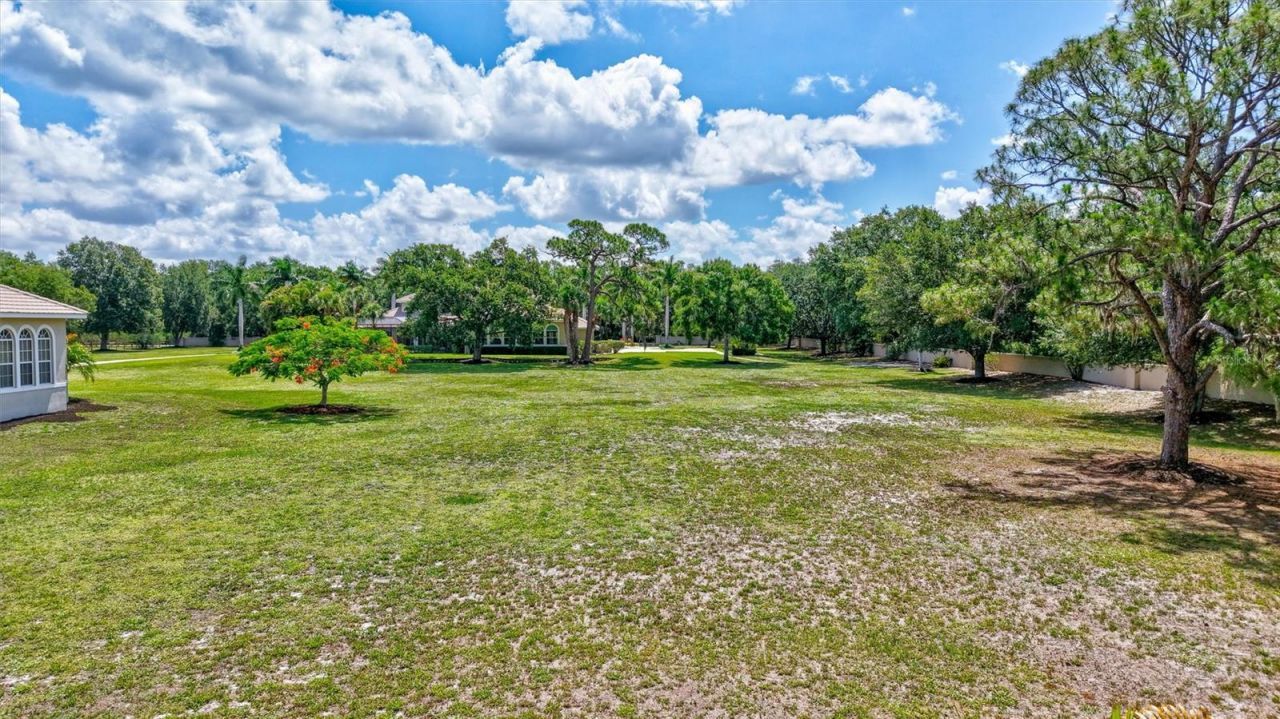 1045 Fox Creek Drive, Sarasota, FL 34240 Photo