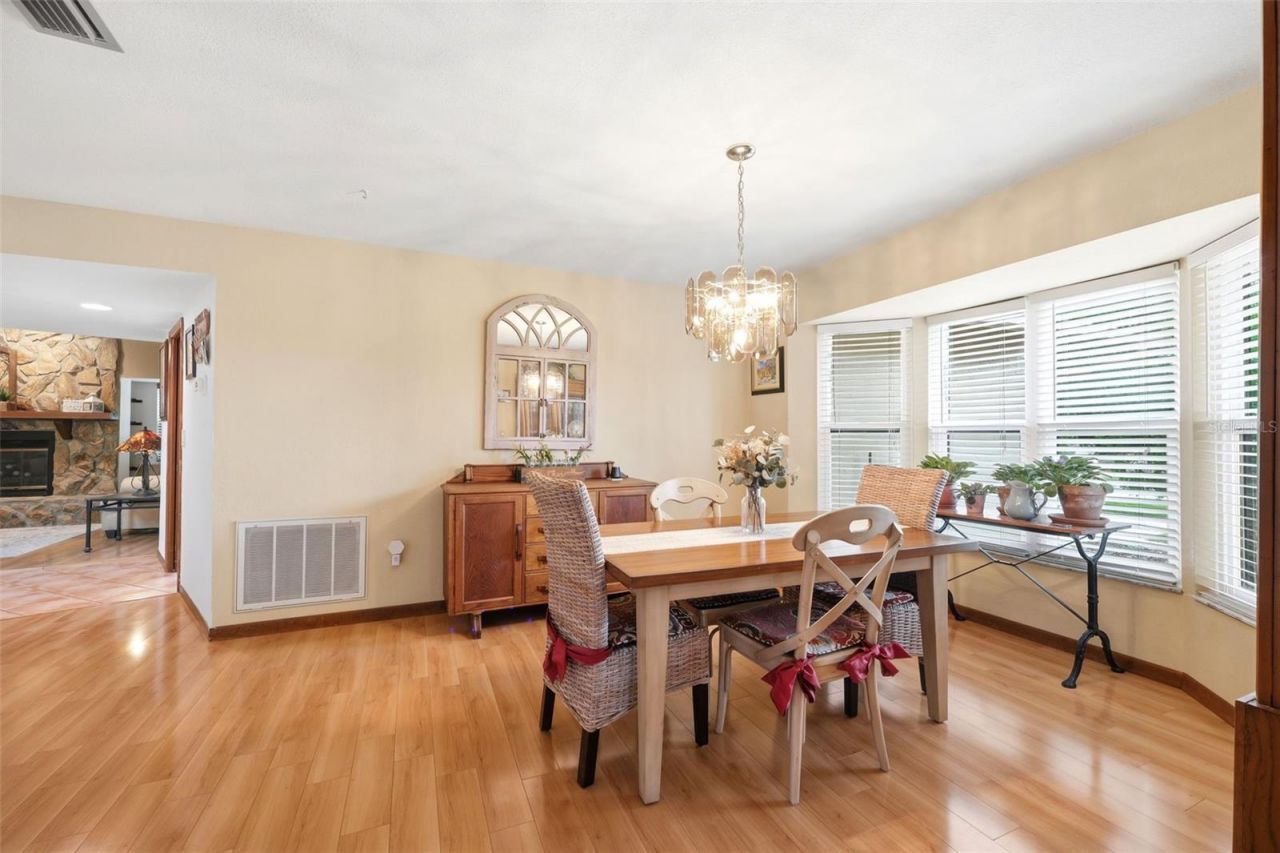 5227 Suwannee Road, Weeki Wachee, FL 34607 Photo