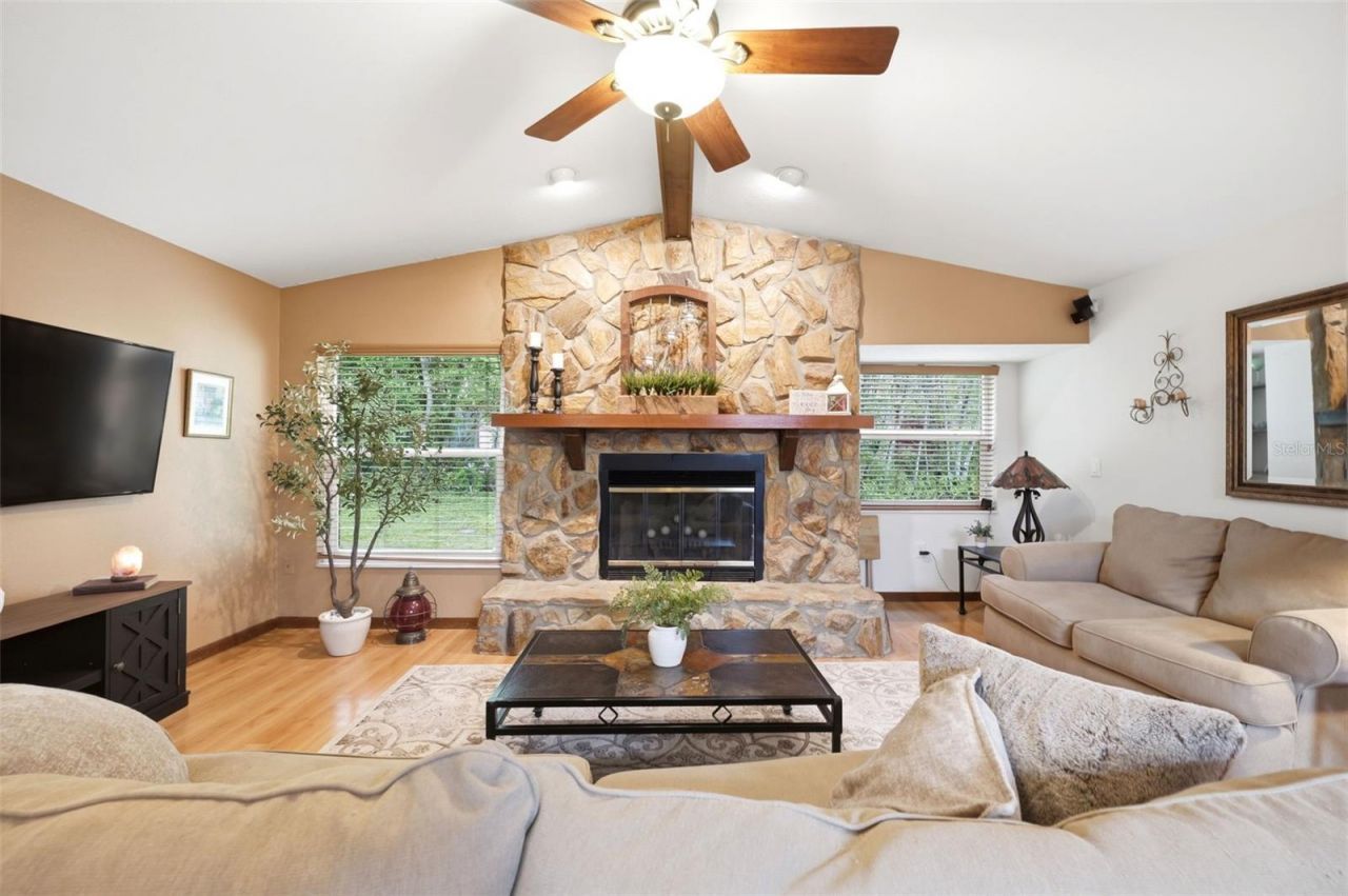 5227 Suwannee Road, Weeki Wachee, FL 34607 Photo