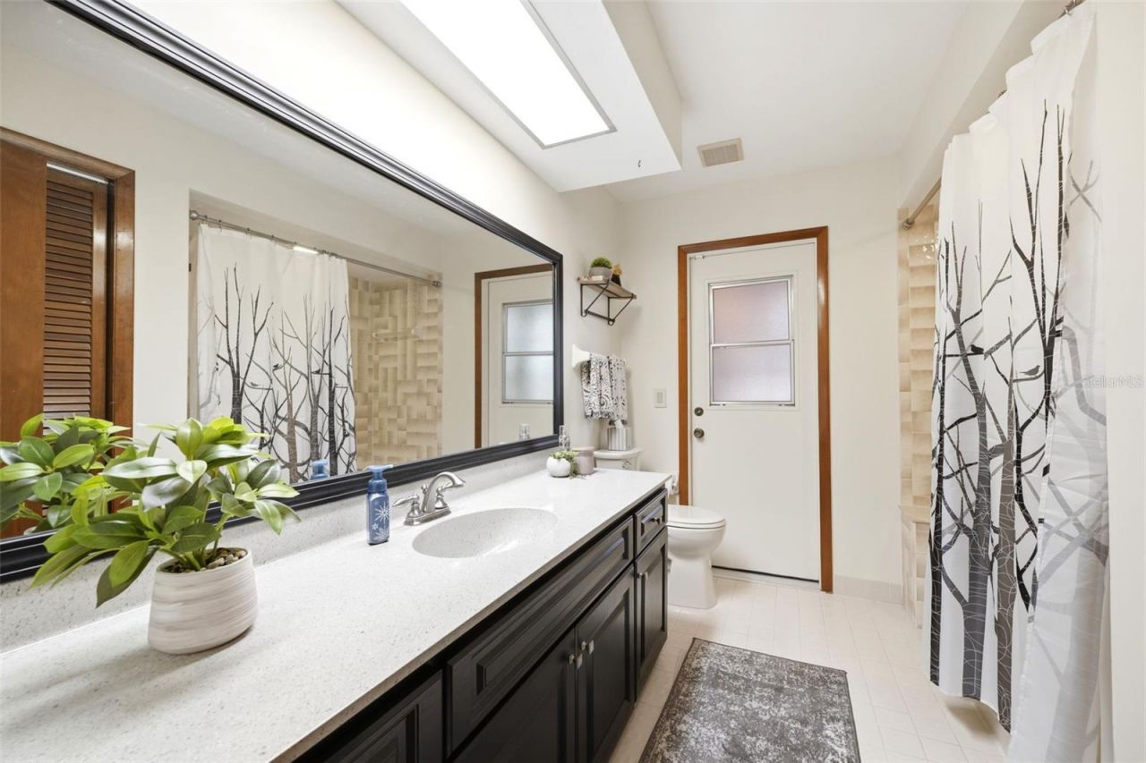 5227 Suwannee Road, Weeki Wachee, FL 34607 Photo