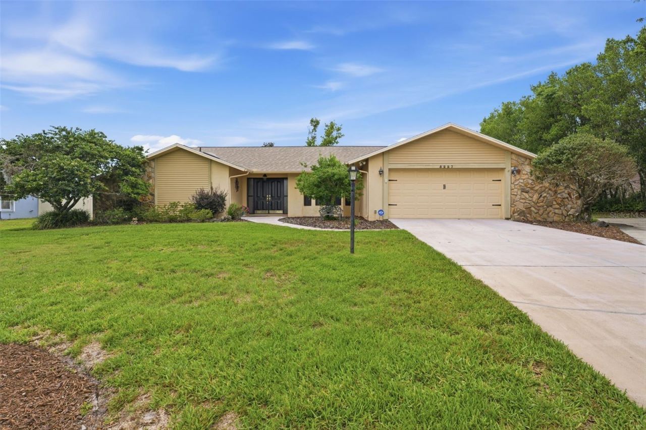 5227 Suwannee Road, Weeki Wachee, FL 34607 Photo