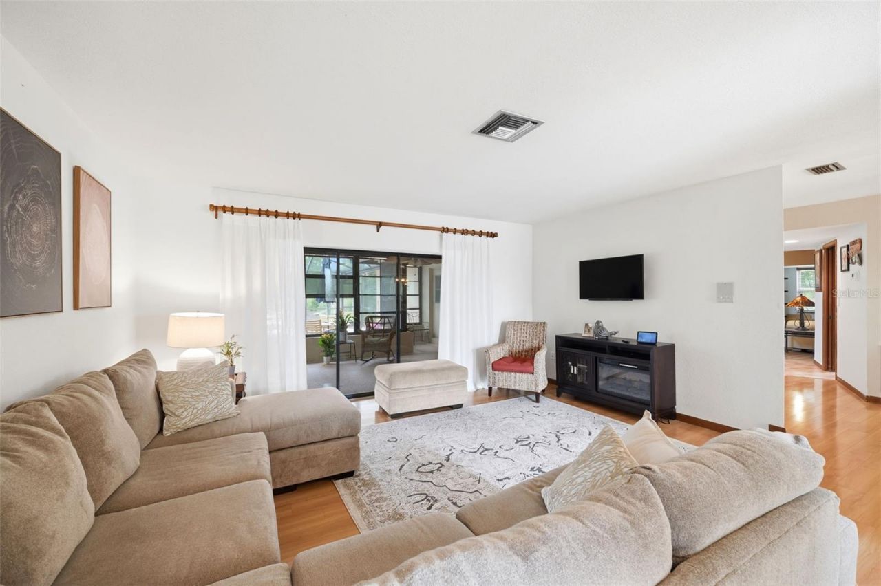 5227 Suwannee Road, Weeki Wachee, FL 34607 Photo