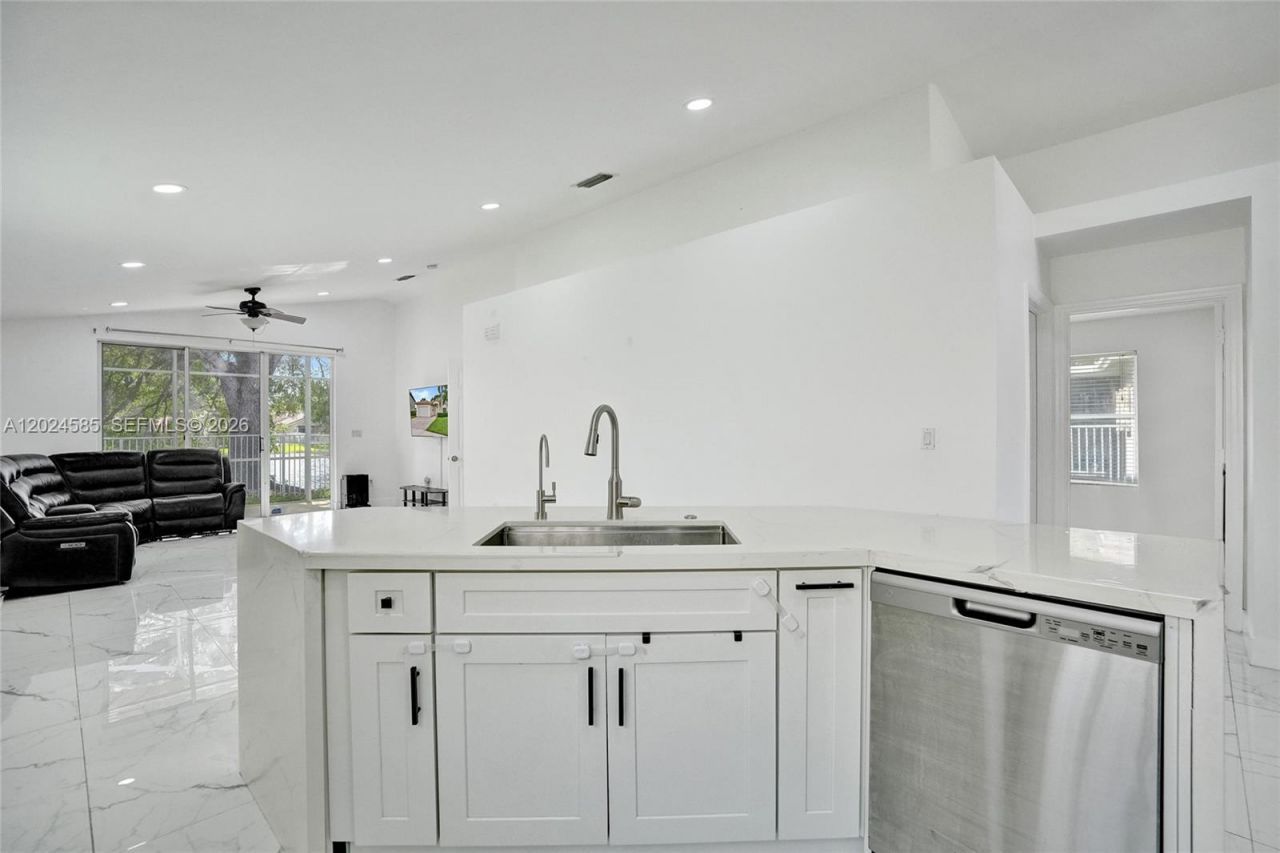 4108 Sapphire Ter , Weston, FL 33331 Photo