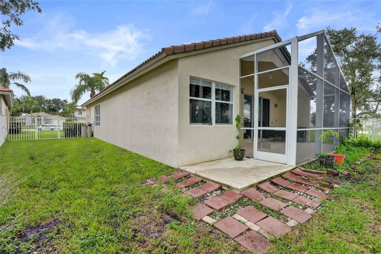 4108 Sapphire Ter , Weston, FL 33331 Photo