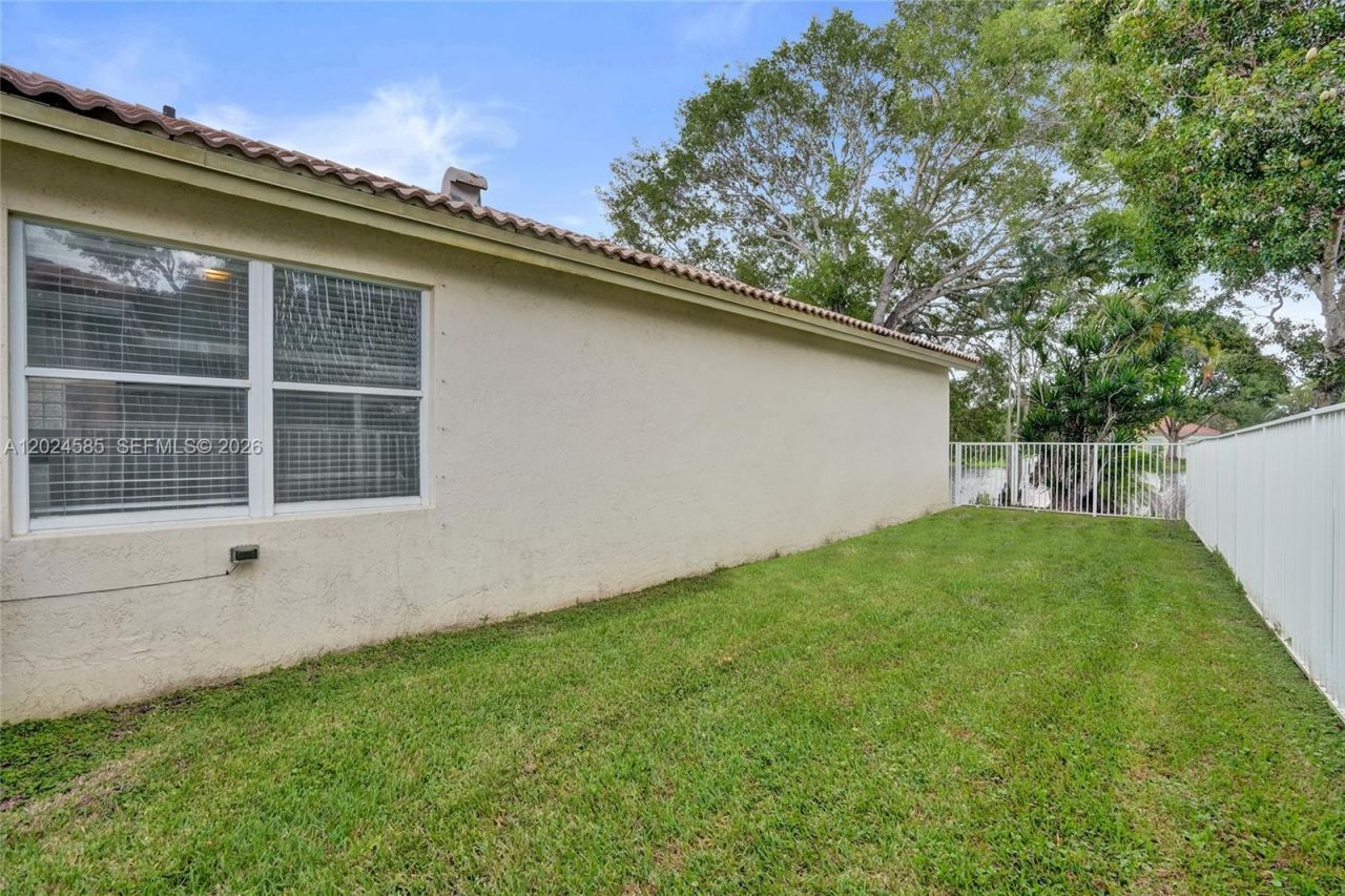 4108 Sapphire Ter , Weston, FL 33331 Photo