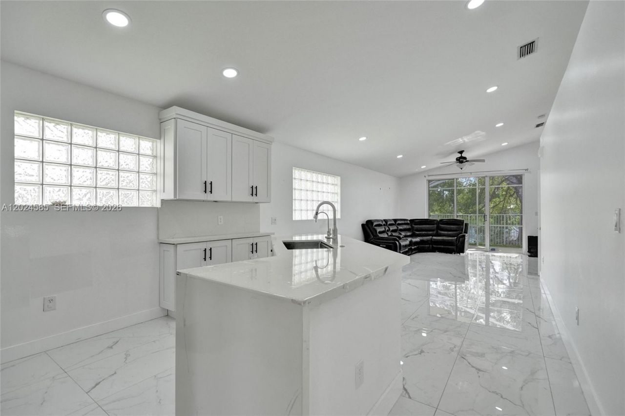 4108 Sapphire Ter , Weston, FL 33331 Photo