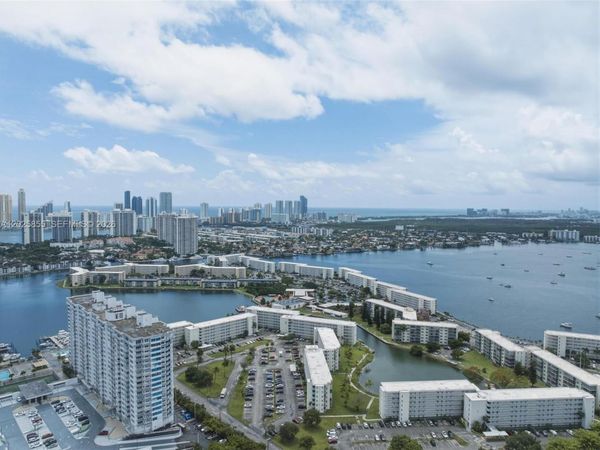 2855 Leonard Dr , Unit H106, Aventura, FL 33160