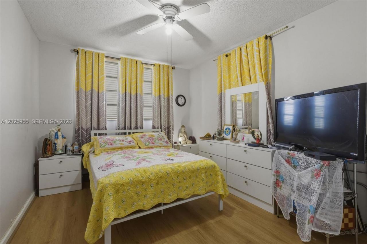 2855 Leonard Dr , Unit H106, Aventura, FL 33160 Photo