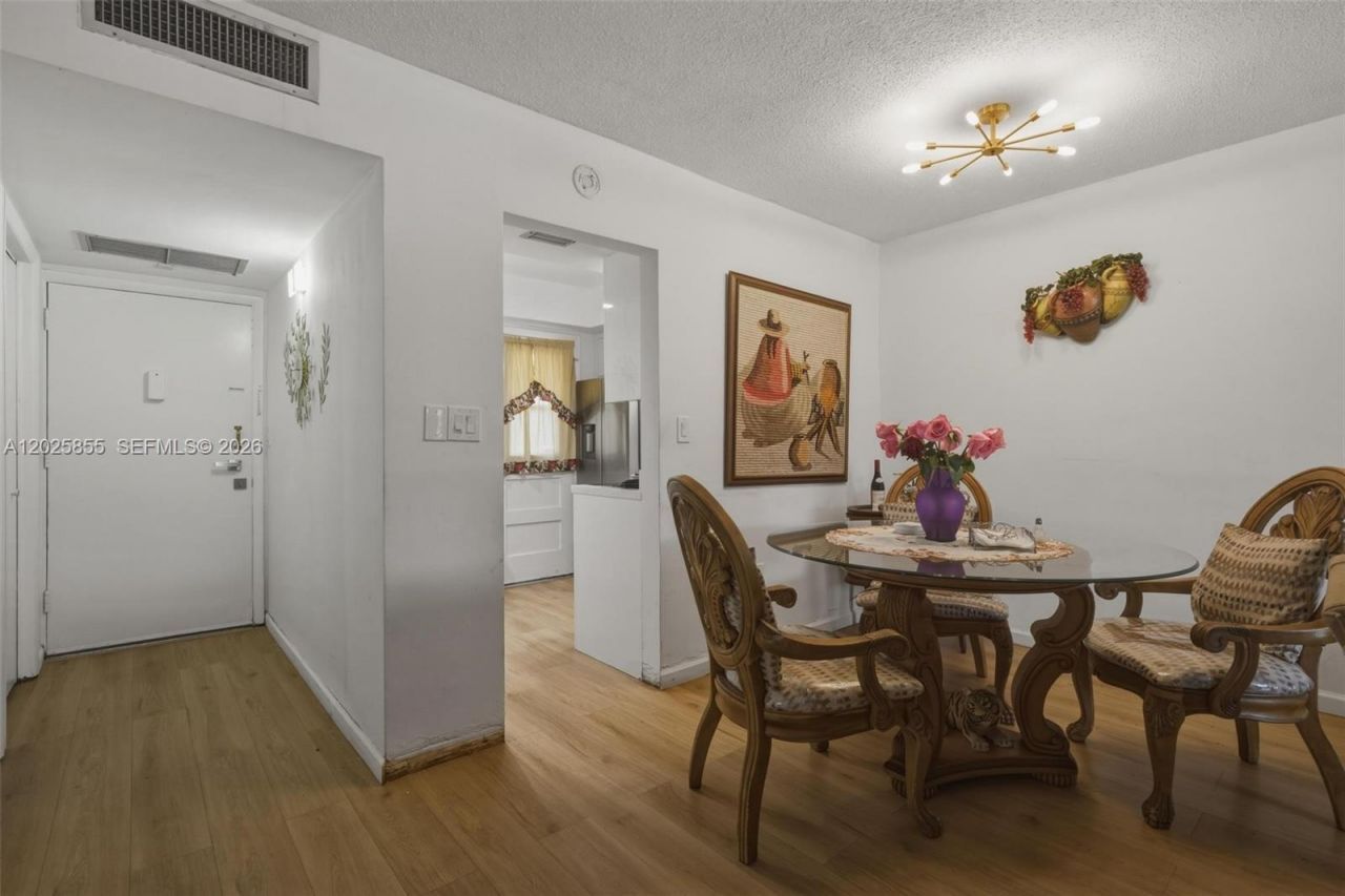 2855 Leonard Dr , Unit H106, Aventura, FL 33160 Photo