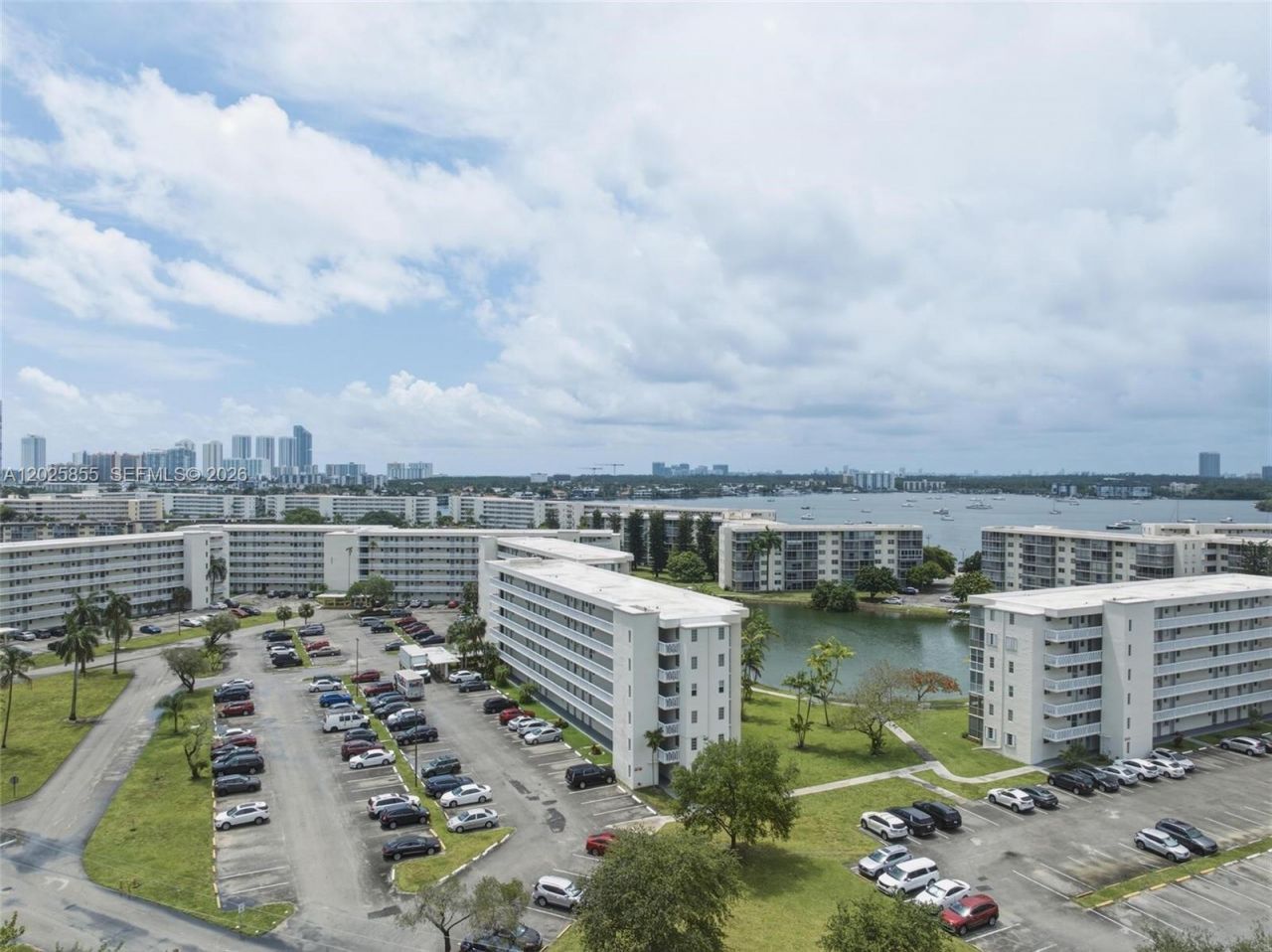 2855 Leonard Dr , Unit H106, Aventura, FL 33160 Photo