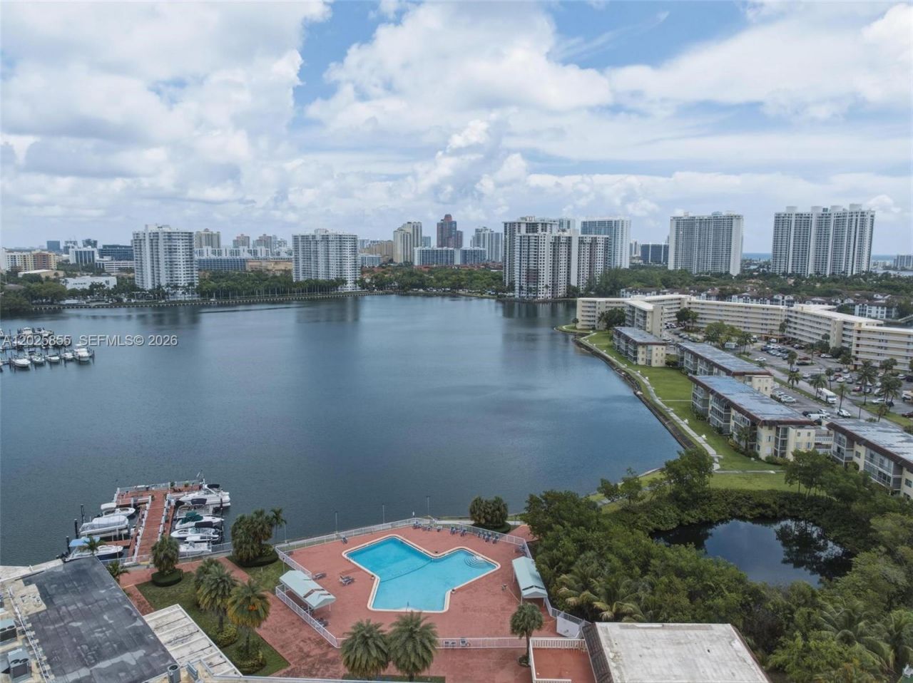 2855 Leonard Dr , Unit H106, Aventura, FL 33160 Photo