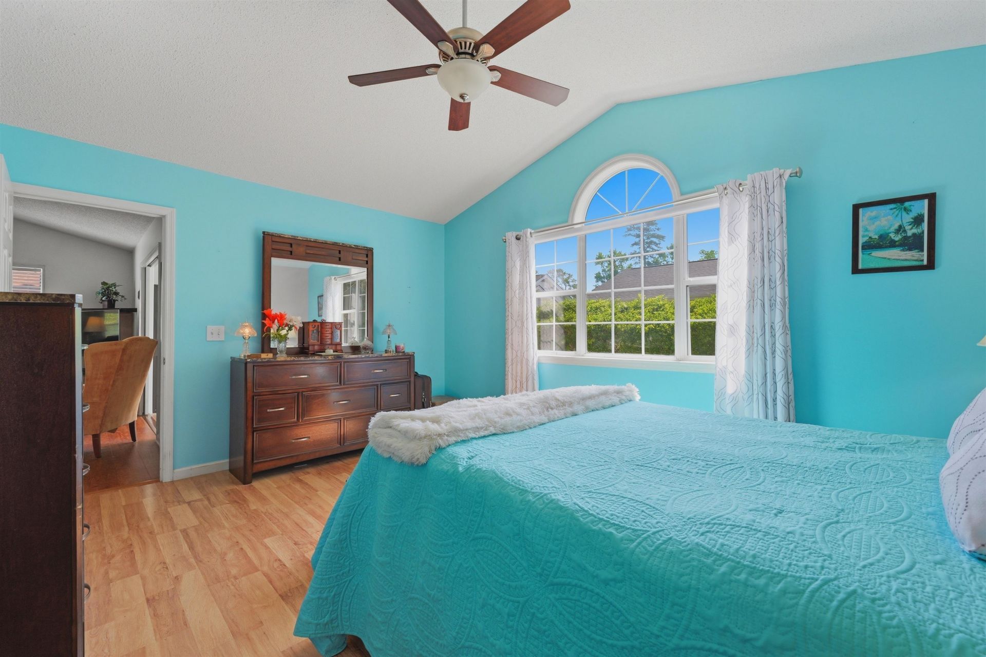 1305 Walton Heath Dr.  Photo 22