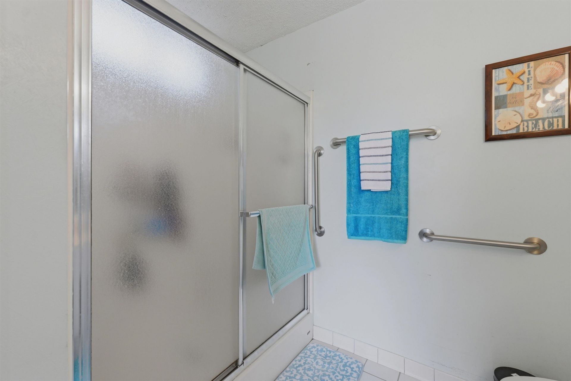 1305 Walton Heath Dr.  Photo 24