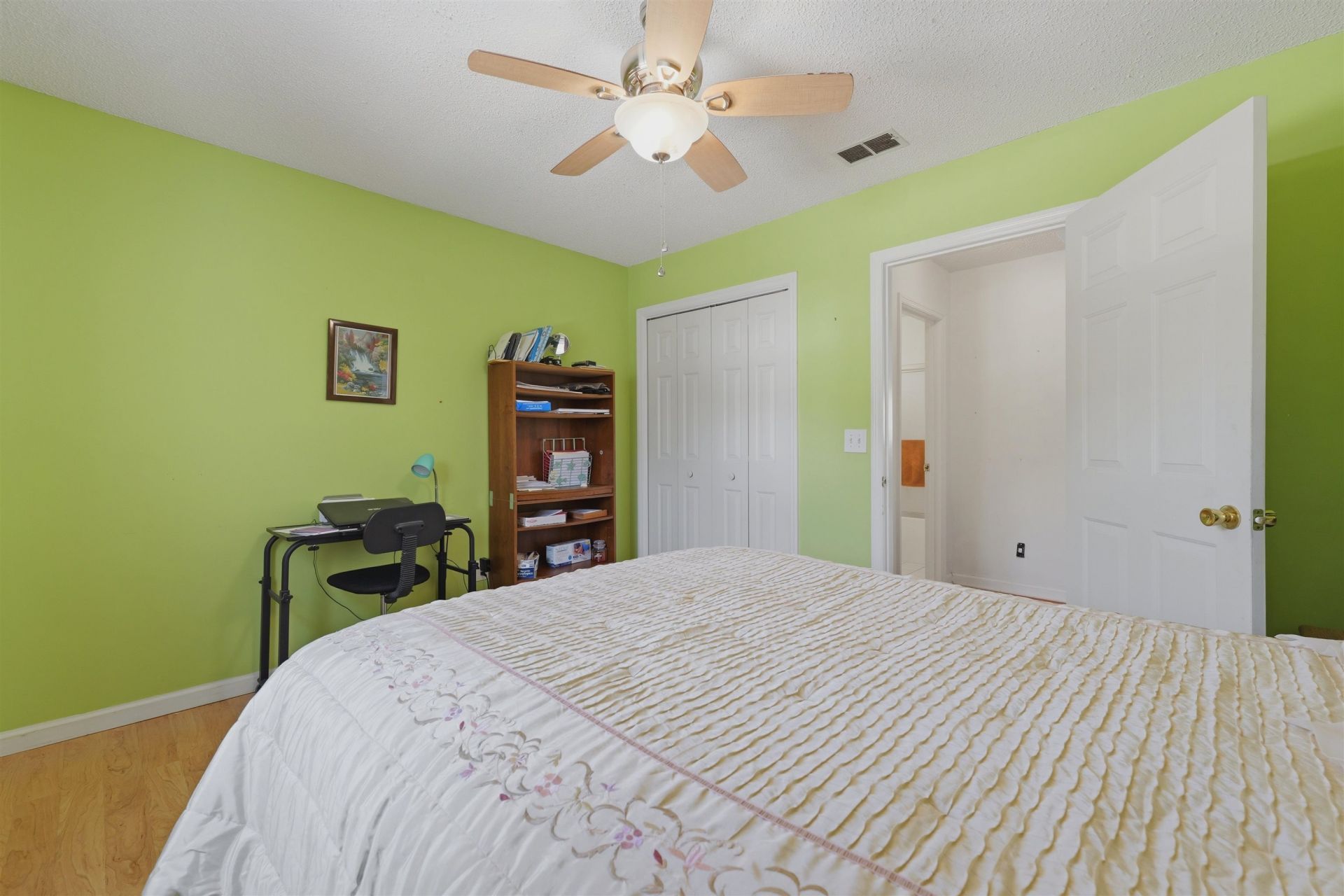 1305 Walton Heath Dr.  Photo 27
