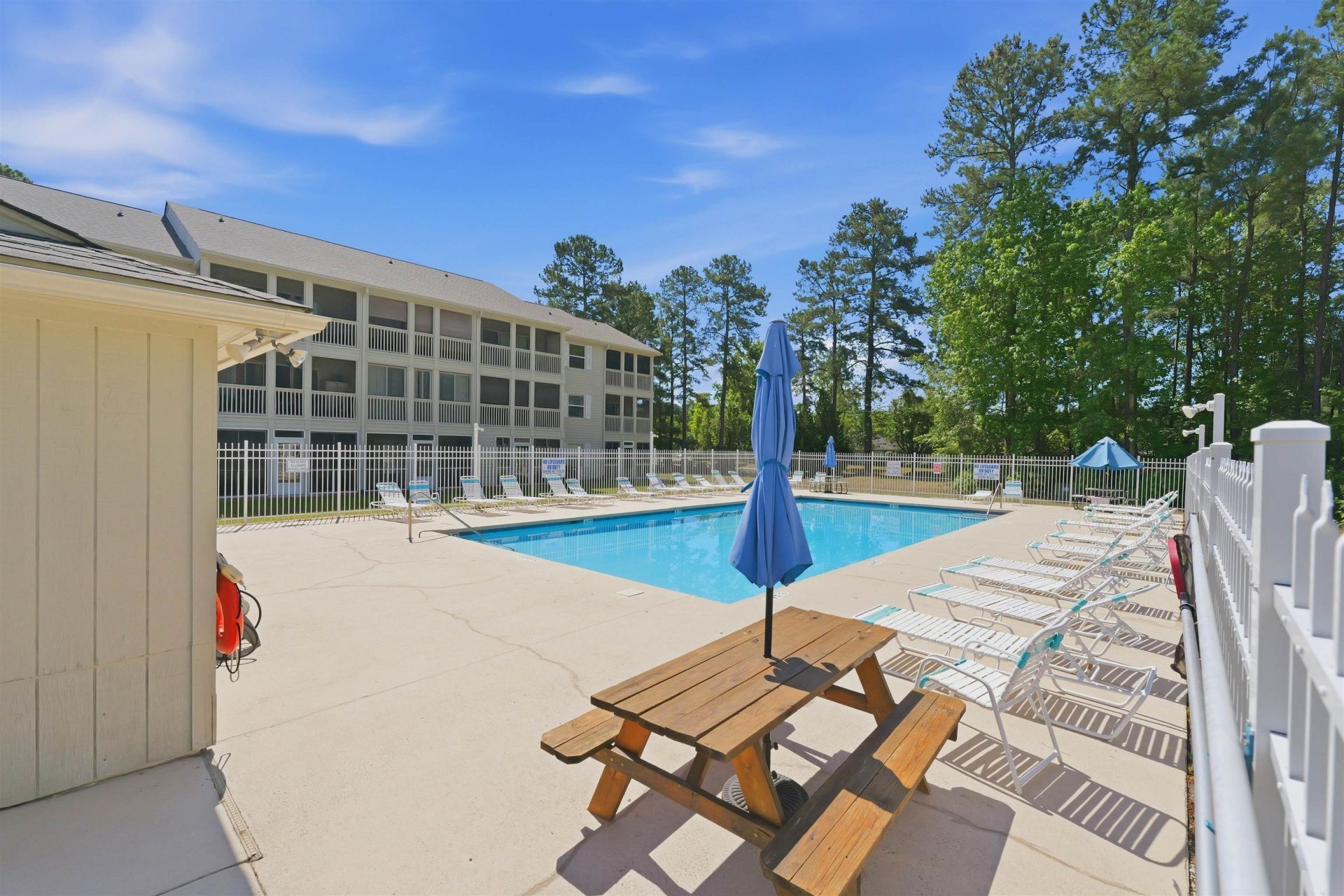 1305 Walton Heath Dr.  Photo 38