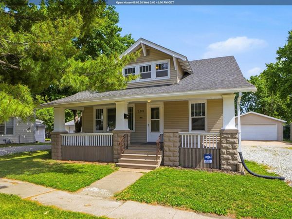 709 E Monroe Street, Mount Pleasant, IA 52641