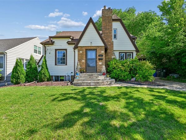 238 24th Street Drive SE, Cedar Rapids, IA 52403