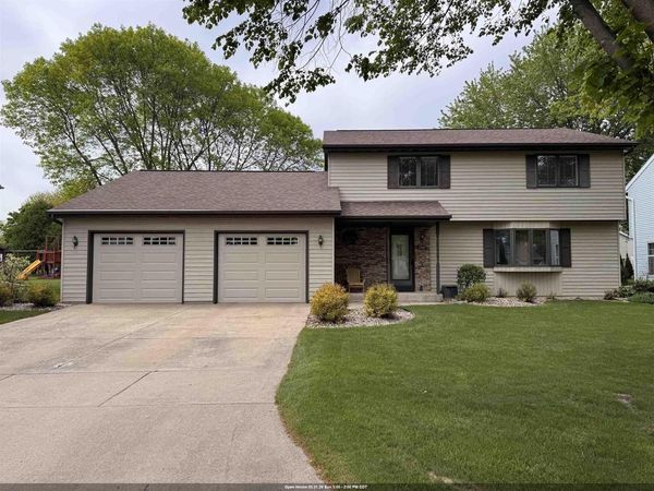 3501 N MORRISON STREET, Appleton, WI 54911