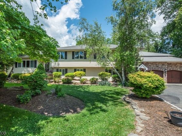 111 Mckinley Ave, East Hanover, NJ 07936