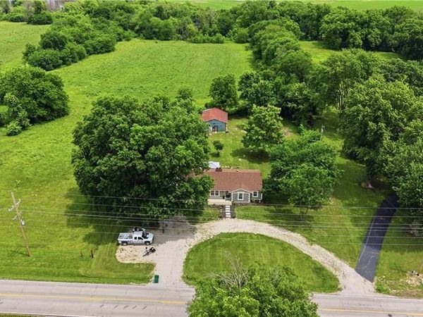 25425 S State Route K Highway, Harrisonville, MO 64701