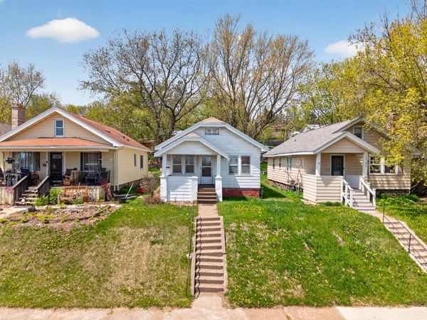 2711 W 9th Street, Duluth, MN 55806