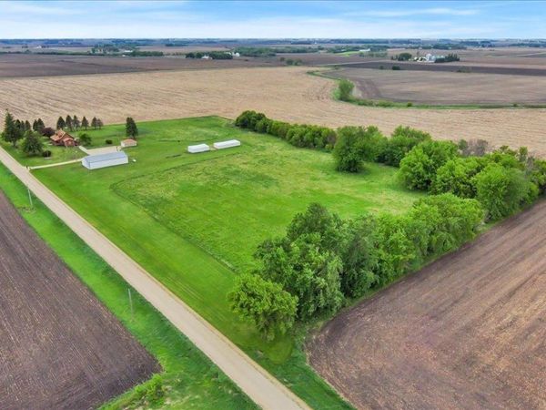 50105 75th Avenue, Kenyon, MN 55946