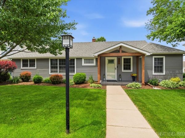 261 Main Street S, Oswego, IL 60543