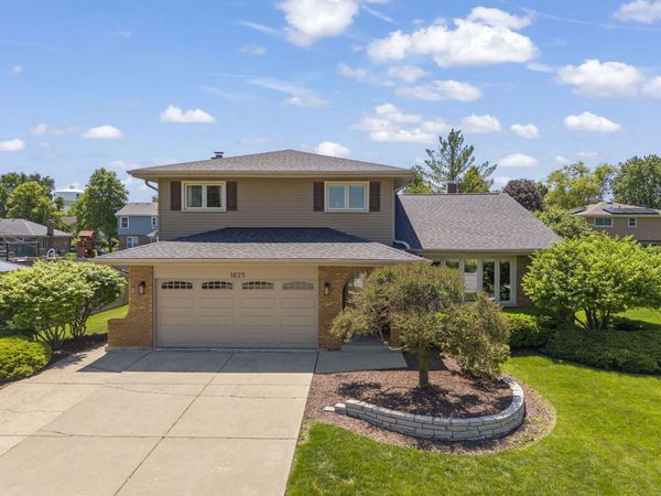1825 Northbridge Place , Downers Grove, IL 60516