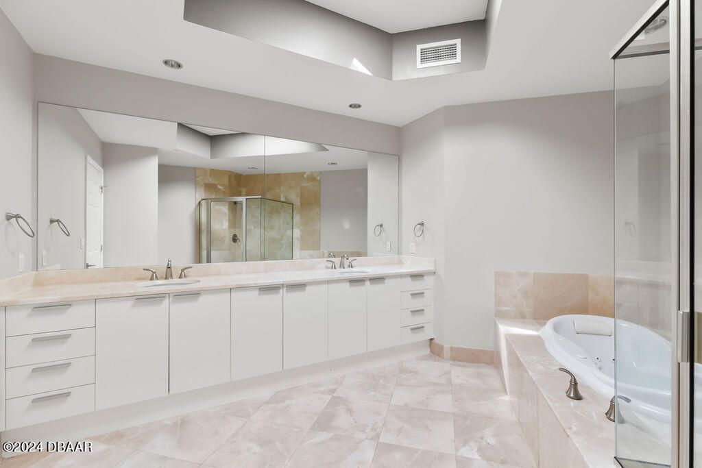 241 Riverside Drive, Unit 2610, Daytona Beach, FL 32117 Photo
