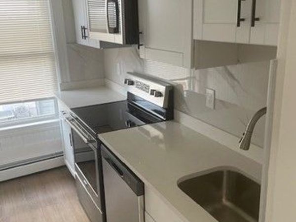9 Moen, Unit 3, Worcester, MA 01605