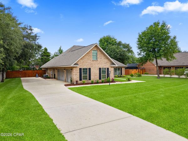 126 Lake Merial Boulevard , Southport, FL 32409