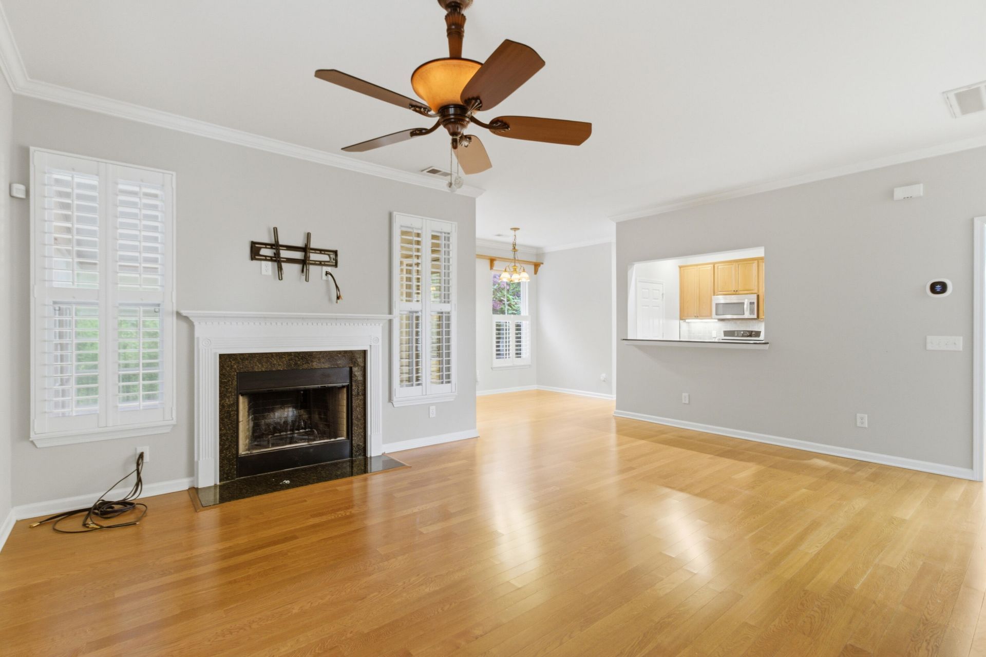 222 Cameron Street Photo 10