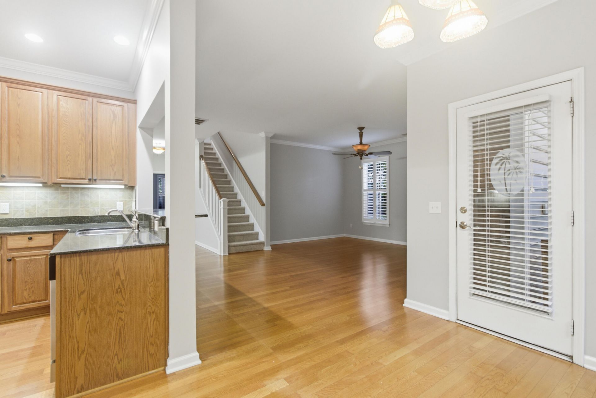222 Cameron Street Photo 13