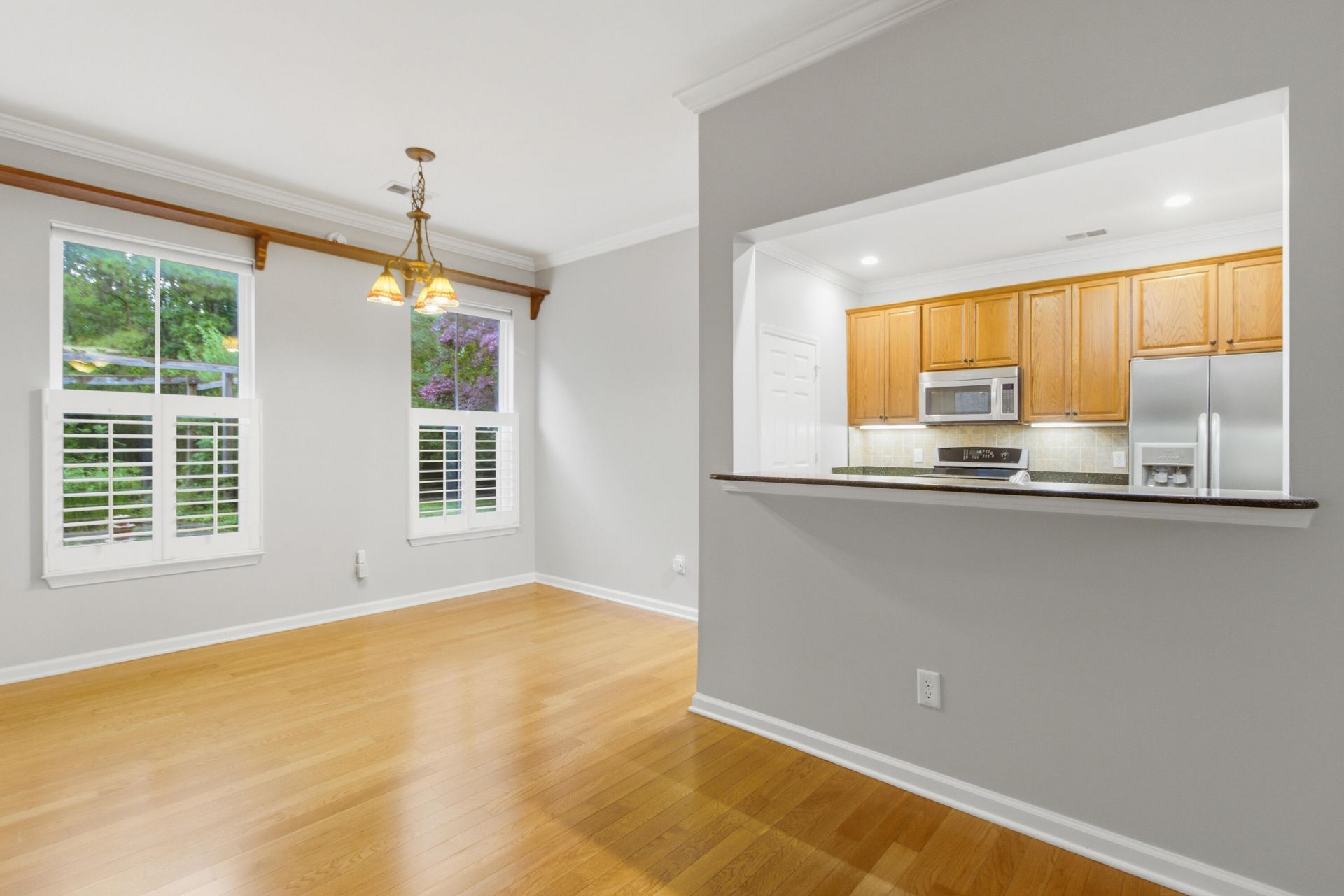 222 Cameron Street Photo 14
