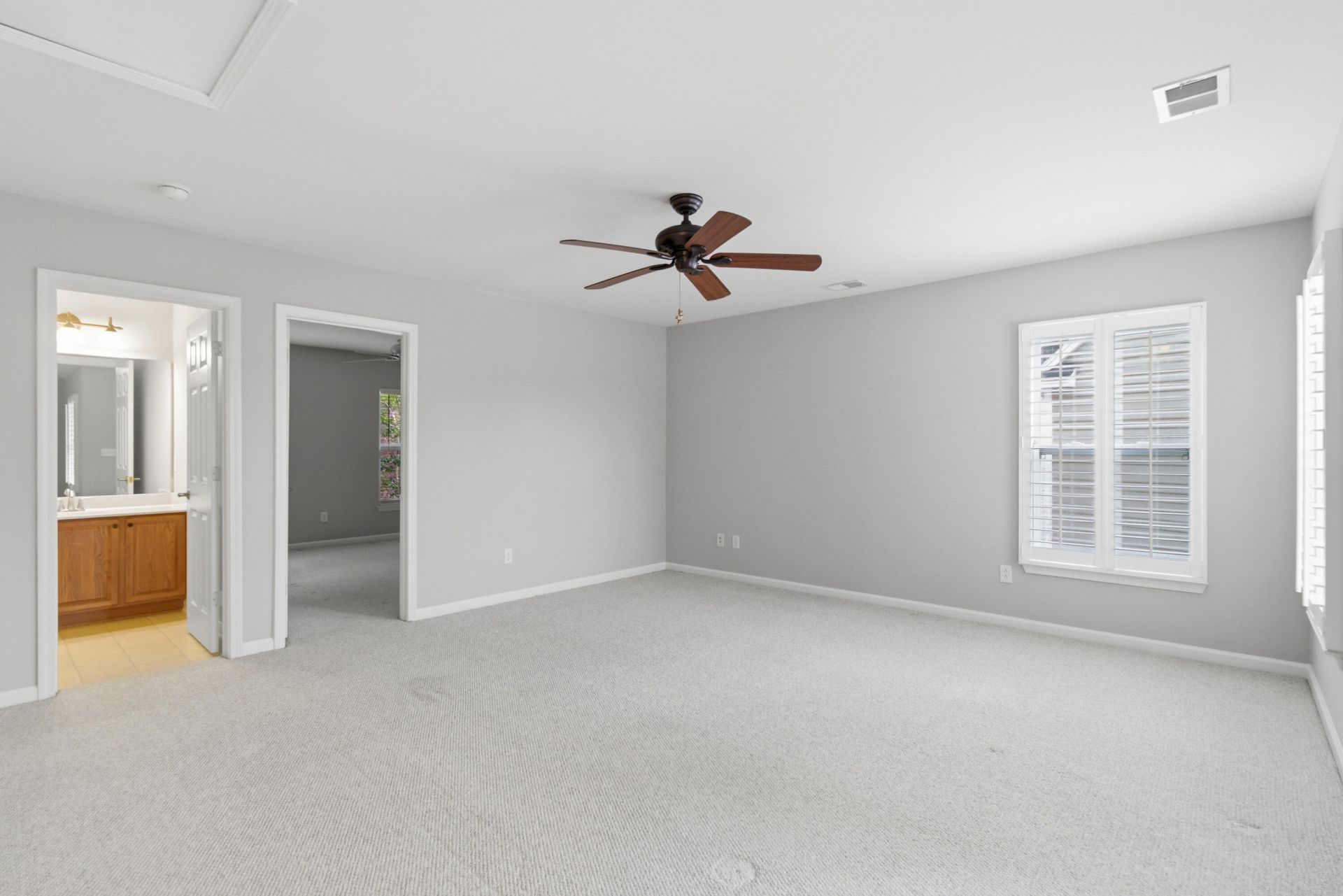 222 Cameron Street Photo 31