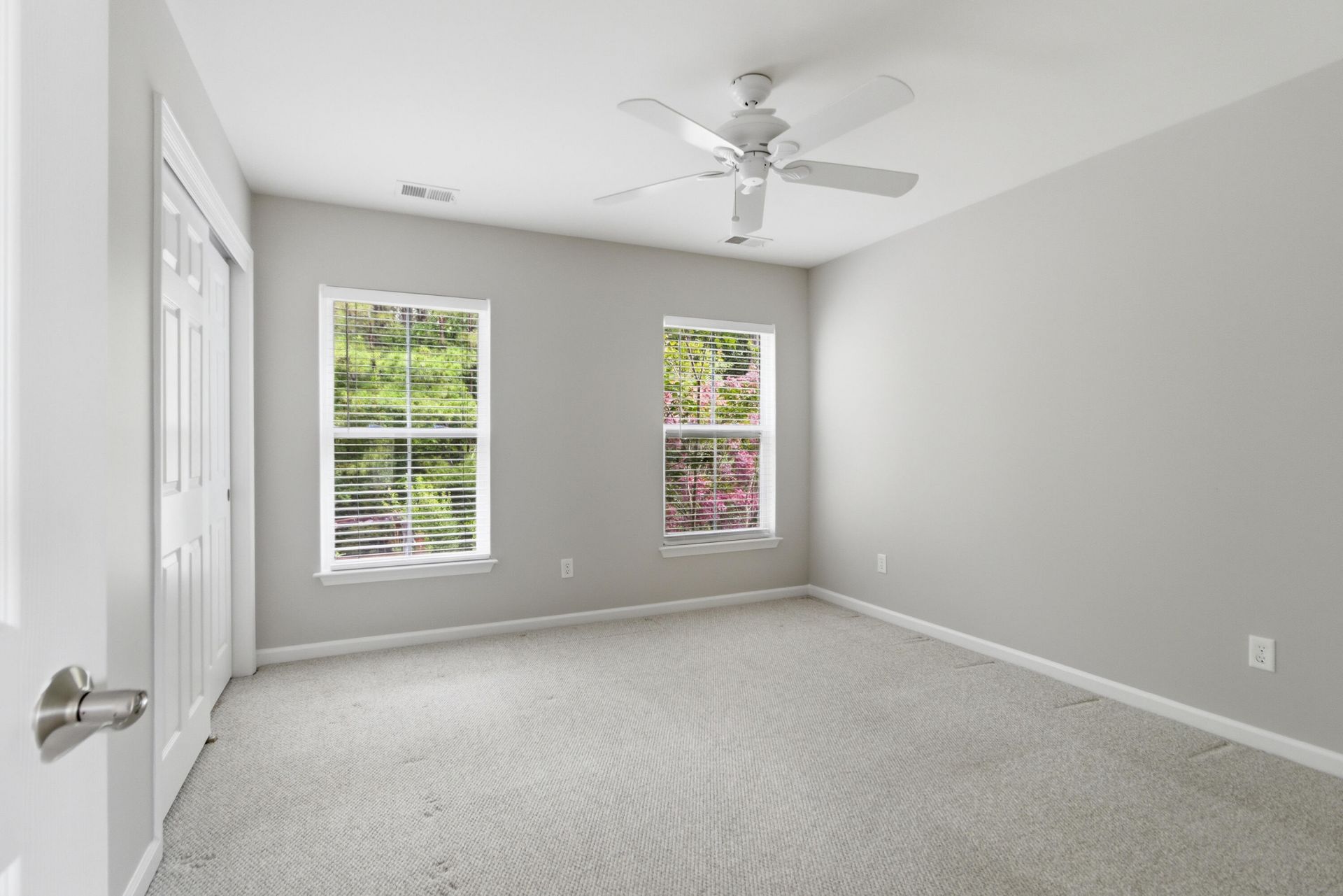 222 Cameron Street Photo 35